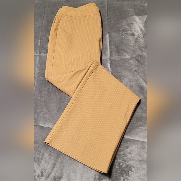 Dockers stretch tan jeans - Picture 2 of 9